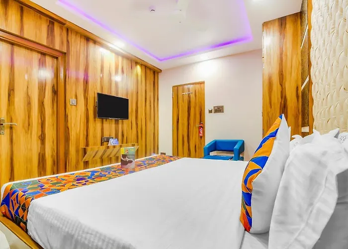 Fabhotel Orion Crystal Park Circus