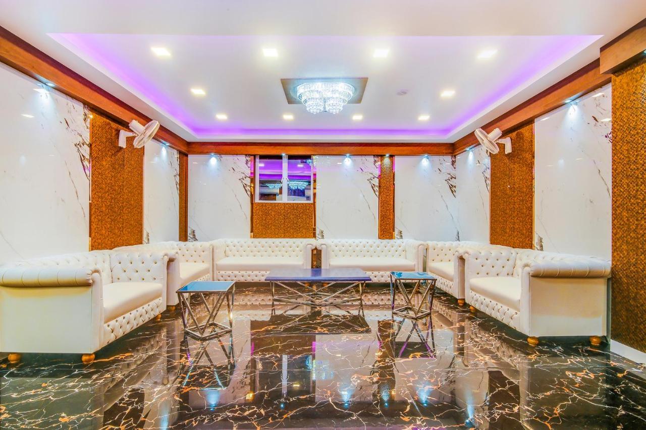 Fabhotel Orion Crystal Park Circus होटल Kolkata