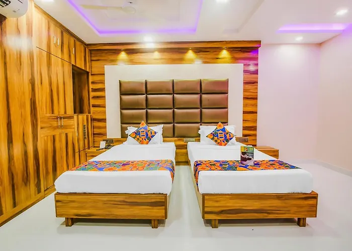 Fabhotel Orion Crystal Park Circus