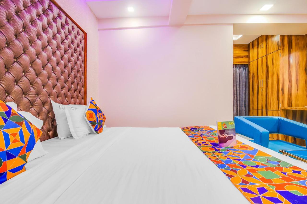 Hotel Fabhotel Orion Crystal Park Circus